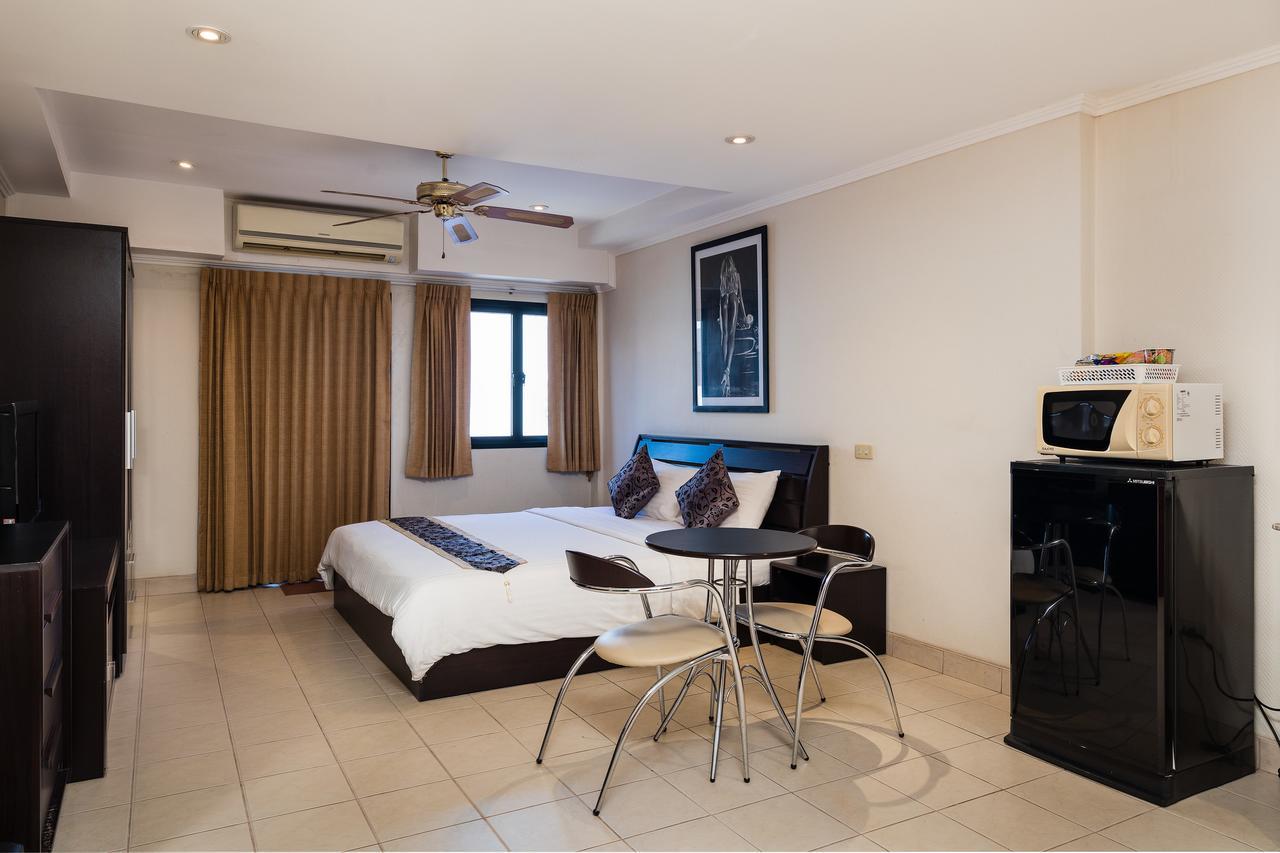 The Classroom Hotel Pattaya Εξωτερικό φωτογραφία