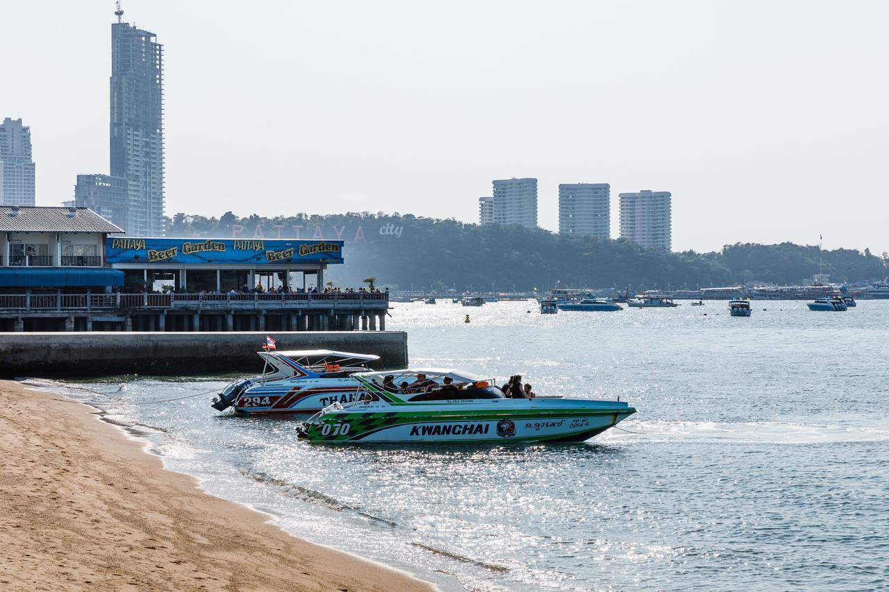 The Classroom Hotel Pattaya Εξωτερικό φωτογραφία