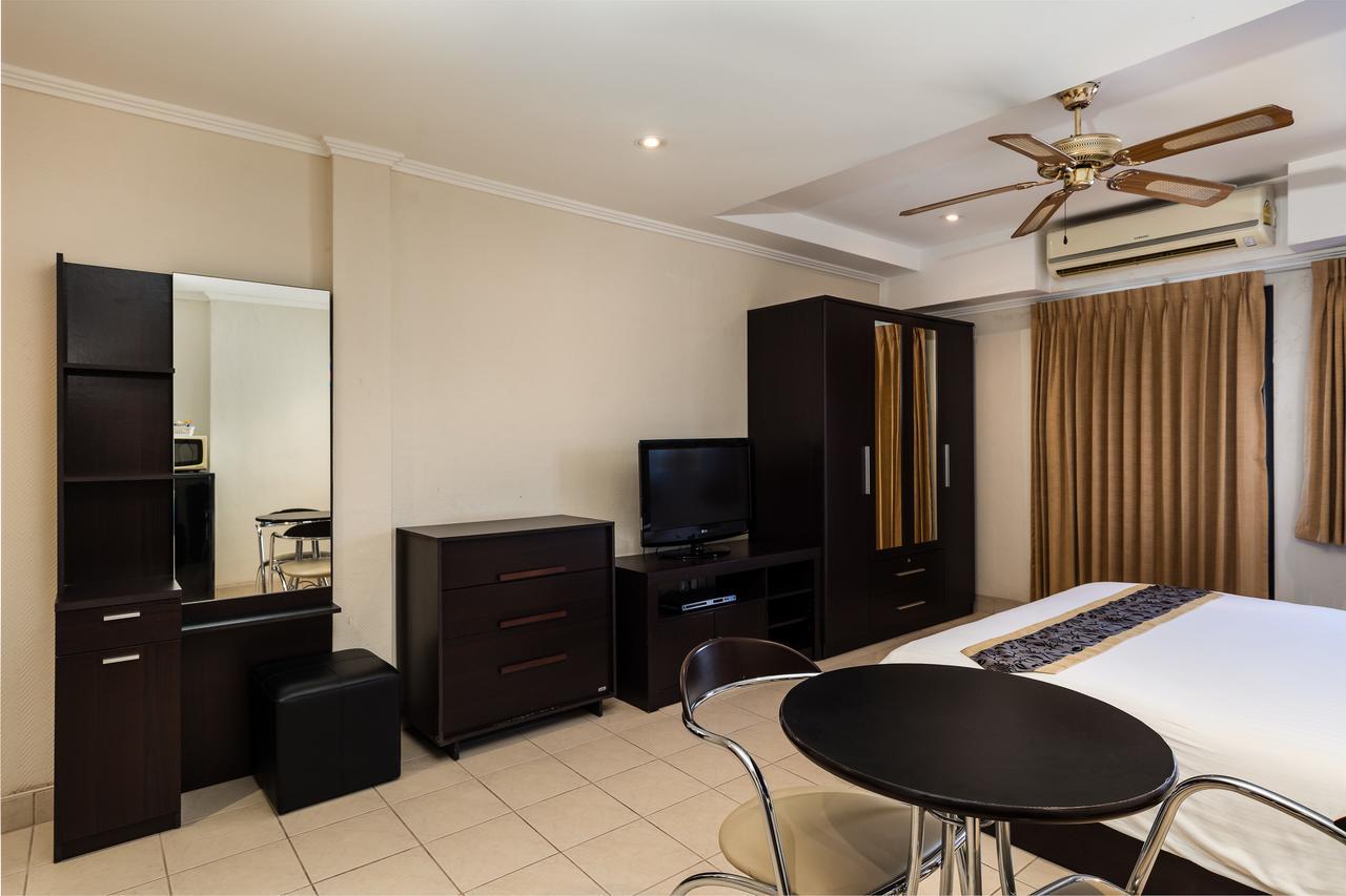 The Classroom Hotel Pattaya Εξωτερικό φωτογραφία