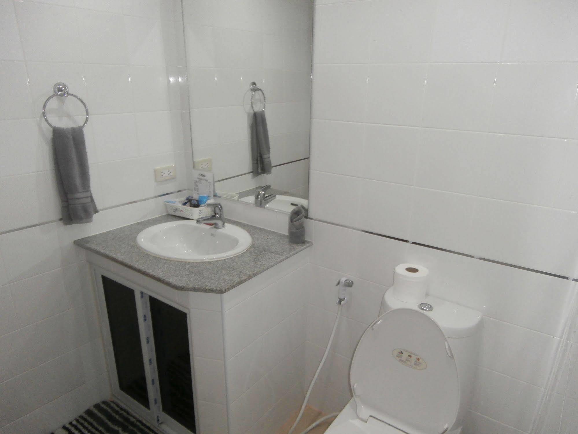The Classroom Hotel Pattaya Εξωτερικό φωτογραφία